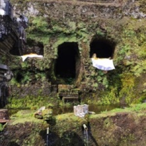 Bali sud, côte ouest : Kuta, Jimbaran et Uluwatu. Un juste milieu entre spiritualité des locaux et surtourisme 🫠.#bali #Indonesia